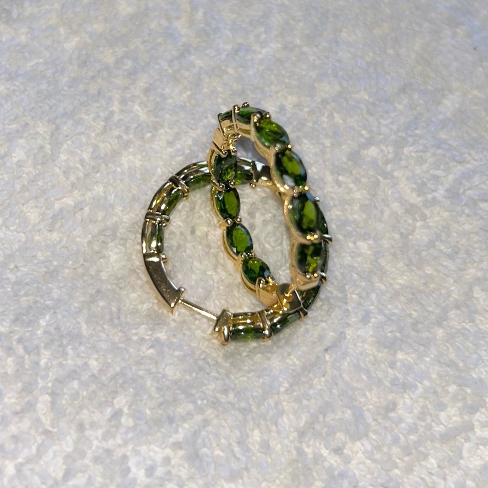 Green Diopside hoop earrings - Picture 3 of 7